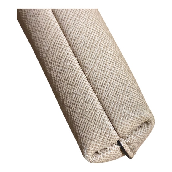 Karl Lagerfeld thin profile crossbody - Picture 14 of 15